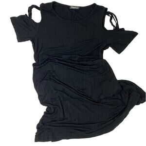 Thanth Cold Shoulder Dress with Pockets size small color black